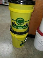 2 five gallon buckets Universal tractor hydraulic