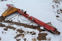 HYDRAULIC AUGER OFF A GRAVITY BOX APPROX 12FTx4"