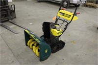MTD 28" TRACK DRIVE SNOW BLOWER, 8HP WITH ELECTRIC