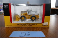 INTERNATIONAL HARVESTER 560 PAY LOADER-