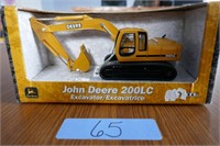 JOHN DEERE 200LC EXCAVATOR