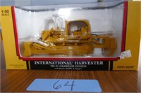INTERNATIONAL HARVESTER TD-25 CRAWLER DOZER W/
