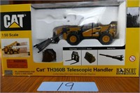 CAT TH360B TELESCOPIC HANDLER