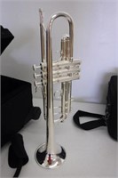 Trumpet w/ Rolling Case