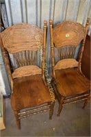 GROUP OF 2 OAK DINING ROOM CHAIRS