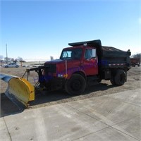 1992 IH 4900 plow truck w/tittle