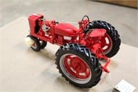 FRANKLIN MINT THE FARMALL "H" TOY TRACTOR