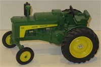 Ertl JD 630 Toy Farmer, 1/16