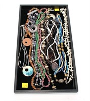 Lot, assorted beaded fashion necklaces