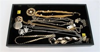 Lot, assorted fashion necklaces with large