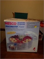 Nesco American Harvest Snackmaster Dehydrator