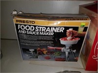 Presto Food Strainer & Sauce Maker