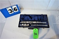 Used Armstrong Flute Mdl. 103-05 w/Hard Case