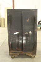 METAL SAFE ON CASTERS APPROX 39"x33"x70"