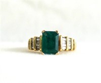 18kt yellow gold 2.66ct Emerald and Diamond ring