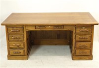 Contemporary 8-drawer Oak  Desk