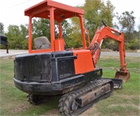 KuBOTA TRACK HOE