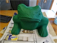 L- GREEN CEMENT FROG