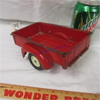 1975 Ertl red trailer