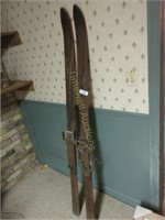 Old wooden skis