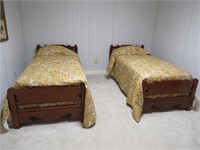 2 Matching Twin Beds w/Bedding, Box Springs and