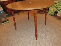 42" Round Table, Maple, Formika Top