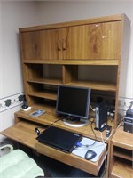 Office desk with pull out drawer for work space