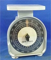 Vintage Portion Scale weighs up to 31 Oz works