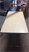 5 - small tables 4'