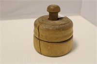 WOOD BUTTER MOLD - ROUND WITH FLORAL PATTERN