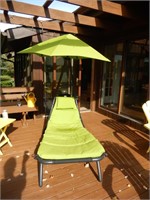 Vivere Patio Lounger With Suspended Umbrella