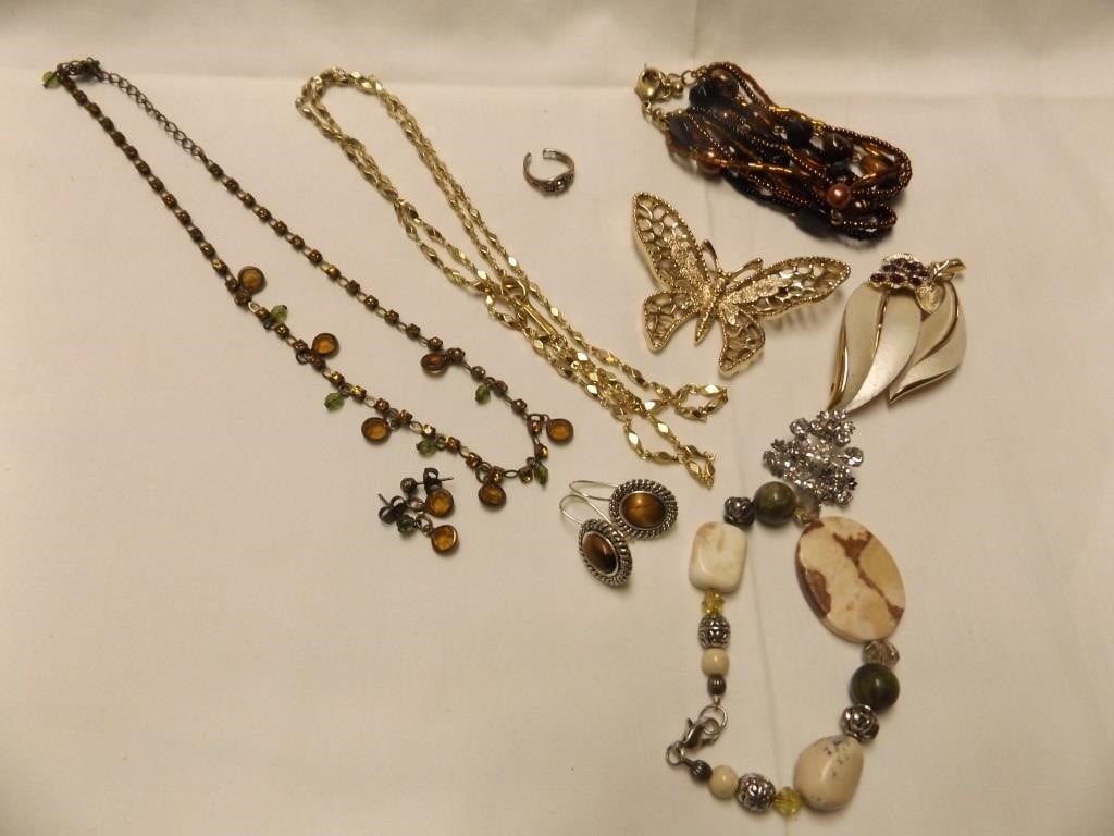 Bid & Glimmer Jewelry Auction Featuring An Estate Collection