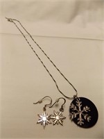 Sterling snowflake necklace @earrings. Nice!