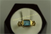 18K YELLOW GOLD AND BLUE TOPAZ RING