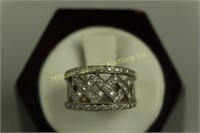 18K WHITE GOLD AND PAVE DIAMOND DRESS RING