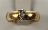LADIES 14K YELLOW GOLD PEAR SOLITAIRE DIAMOND RING