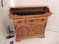 Maple dry sink / cabinet