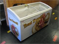 AHT 5' Display ice cream freezer