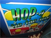 Hop A Tic Tac Toe arcade game