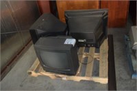 PALLET CONTAINING TVS