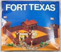 Vintage Fort Texas Art No 581 Plastic Toy Fort