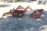 ALLIS CHALMERS 170 LOADER WITH 40" MANURE TINED