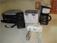 Lot, small kitchen appliances includes: