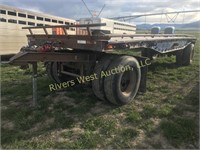 26' Flat bed pup trailer with hay extensions