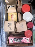 Box of vintage thermos/Aladdin