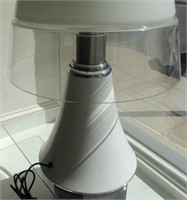GAE AULENTI; MARTINELLI MID-CENTURY TABLE LAMP