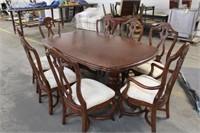 LARGE OVAL TABLE 77"X45" WITH (1) 20" LEAF AND (8)
