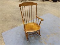 SOLID MAPLE WOOD ROCKING CHAIR