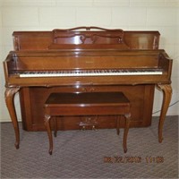 Heintzman piano apartment size & bench