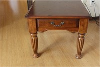 Wood End Table/Accent Table/Night Stand
